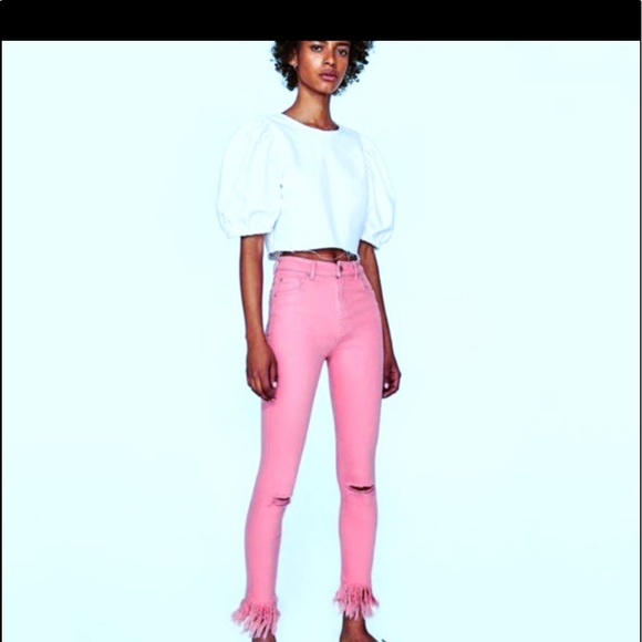 Zara high waisted pink jeans frayed hem, slashed knees - Picture 4 of 6